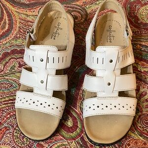 Clark’s Collection Lexi Qwen Slingback Sandals Size 9.5